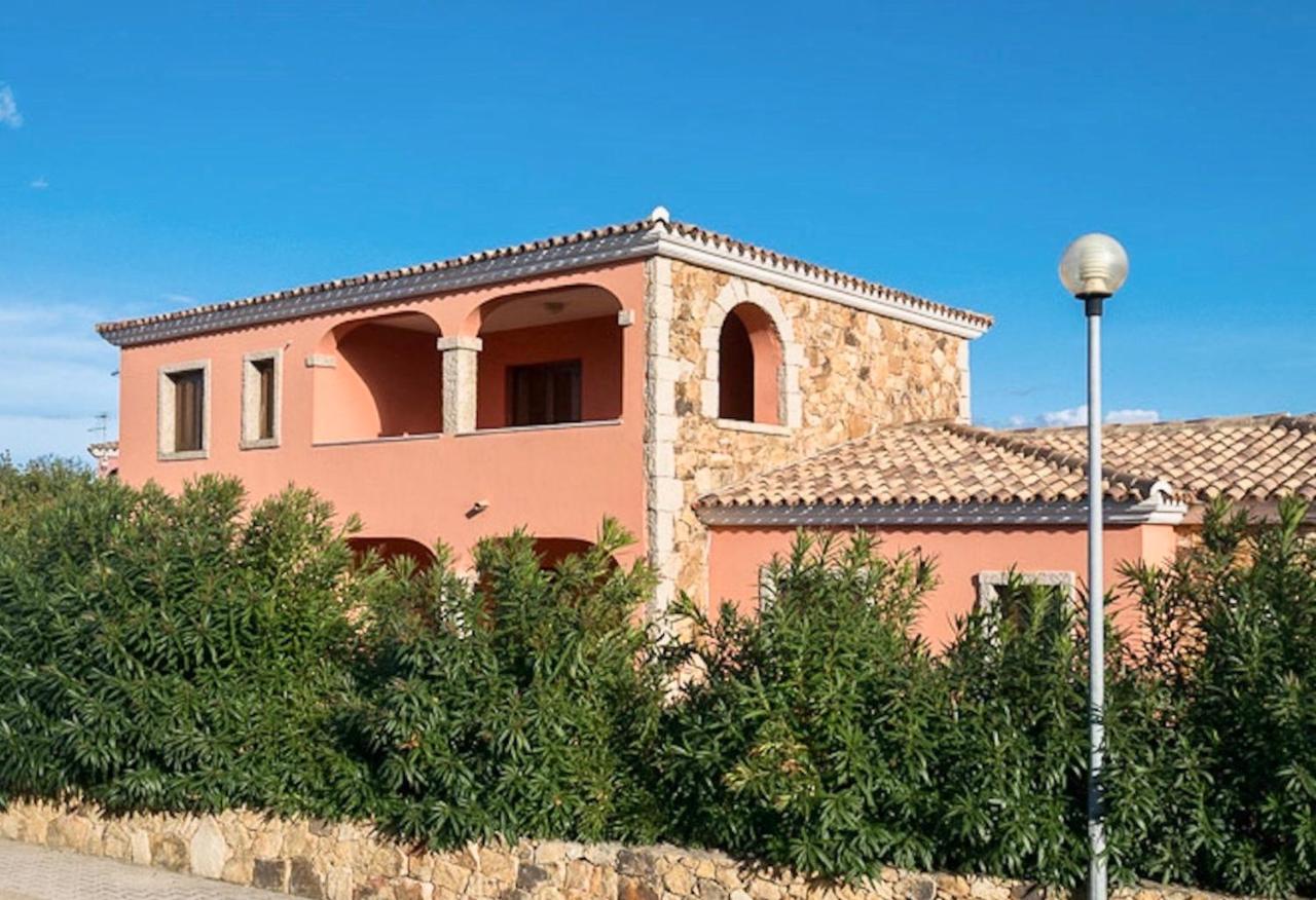 Iss Travel, La Ginestra - 2-Bedroom Apartment With Terrace And View Over Tavolara Island San Teodoro  Exterior photo